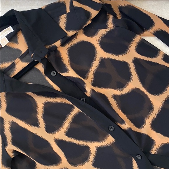 MICHAEL KORS animal print button down - Picture 3 of 7